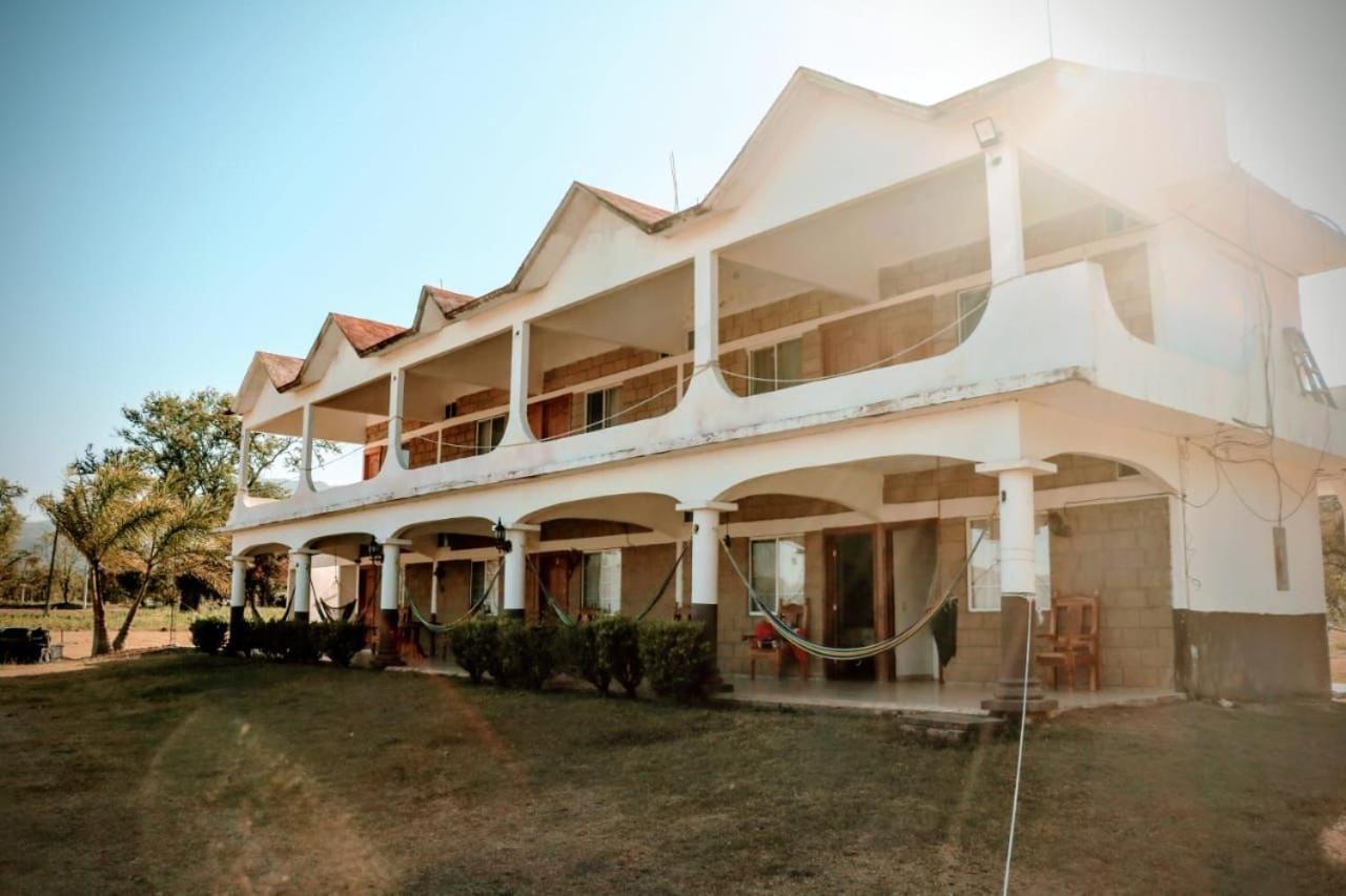 Hotel Y Restaurante El Texano Тамасопо Екстер'єр фото